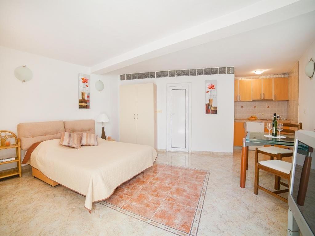 Apartment Spin Budva