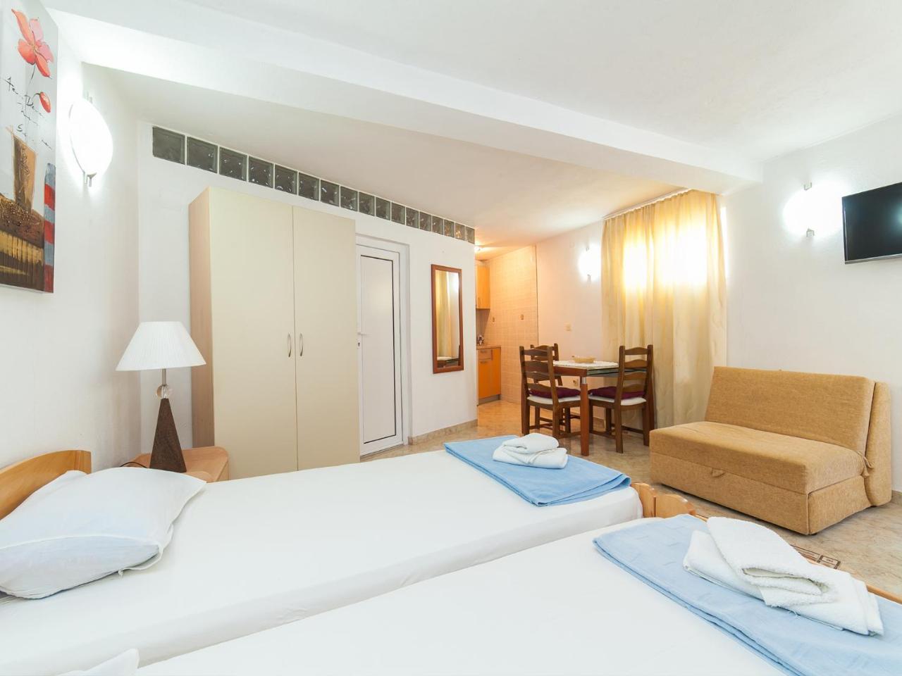 Spin Apartment *
