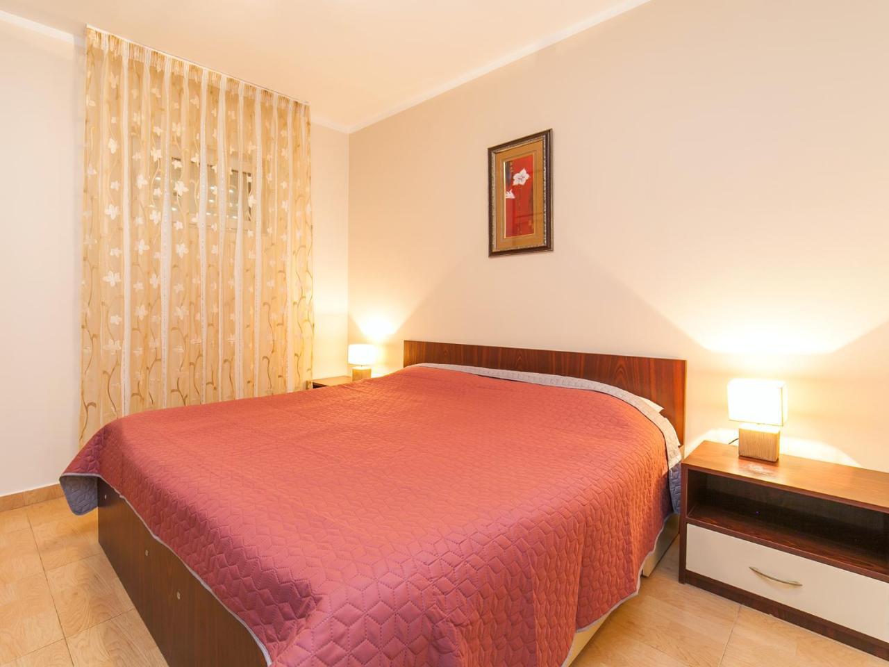 Spin Apartment *
