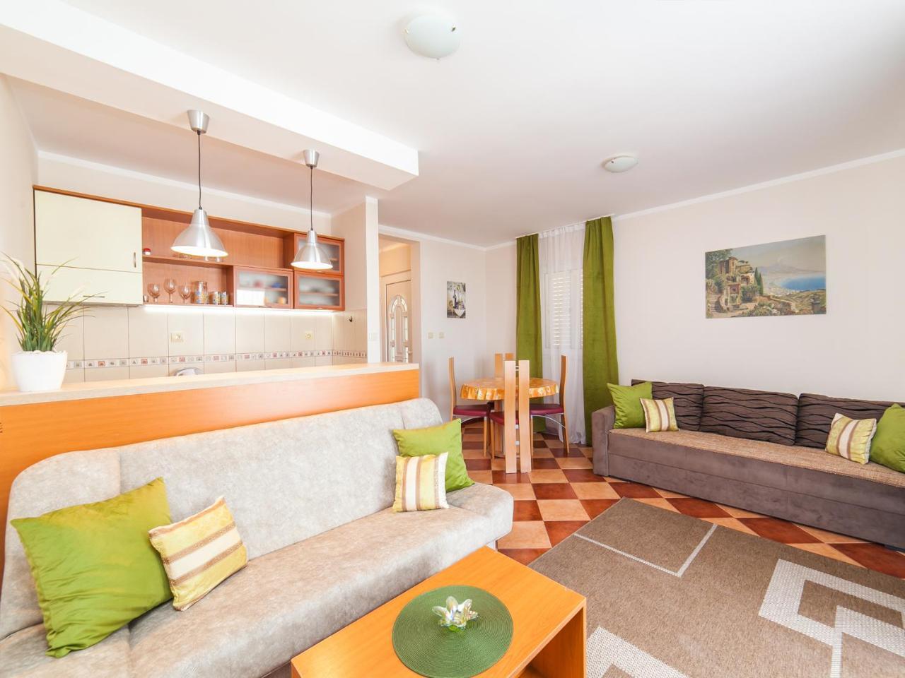 Spin Apartment *